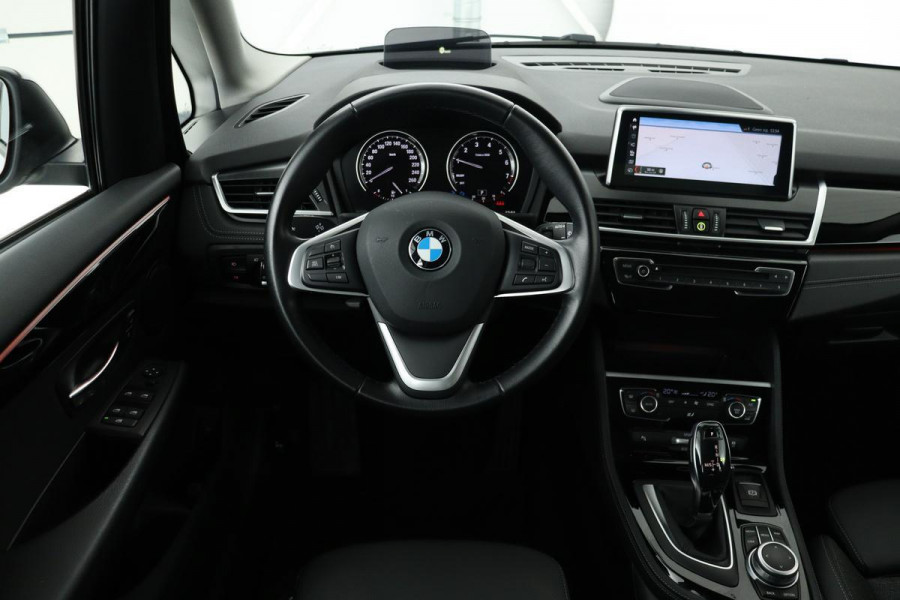 BMW 2 Serie Active Tourer 218i Executive | Sport Line | Head-Up | Full LED | Navigatie | Sportstoelen | Climate control | PDC | Cruise control | Bluetooth