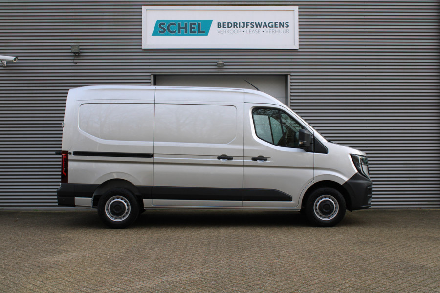 Renault Master T35 2.0 dCi 170pk L2H2 Extra - Navigatie - Camera - 270 gr deuren - Parkeersensoren - Draadloos laden - Rijklaar