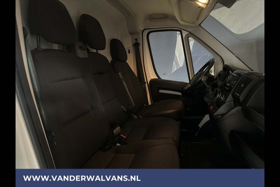 Peugeot Boxer 2.2 BlueHDi 120pk L2H1 Euro6 Airco | 2x zijdeur | Camera | Navigatie | Imperiaal | 2500kg Trekhaak Cruisecontrol, Parkeersensoren, Bijrijdersbank