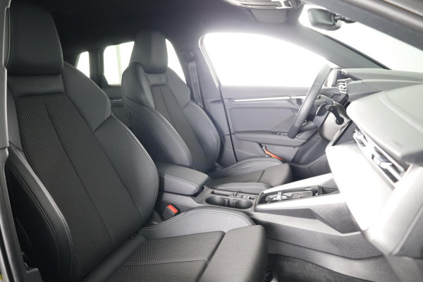 Audi A3 Sportback 30 TFSI S edition 110 pk S-tronic | Verlengde garantie | Navigatie | Parkeersensoren achter | LED koplampen | S-Line |