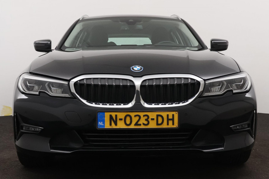 BMW 3 Serie Touring 320e Business Edition Plus(NL-auto, Dealer OnderH, 1e Eig, Navi Pro, StoelV, Leder, Sportstoelen, Etc)