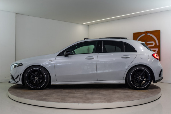 Mercedes-Benz A-Klasse A 180 AMG 136PK | A45S Pakket | Sterrenhemel | Pano | Sfeer | 12 MND Garantie GERESERVEERD