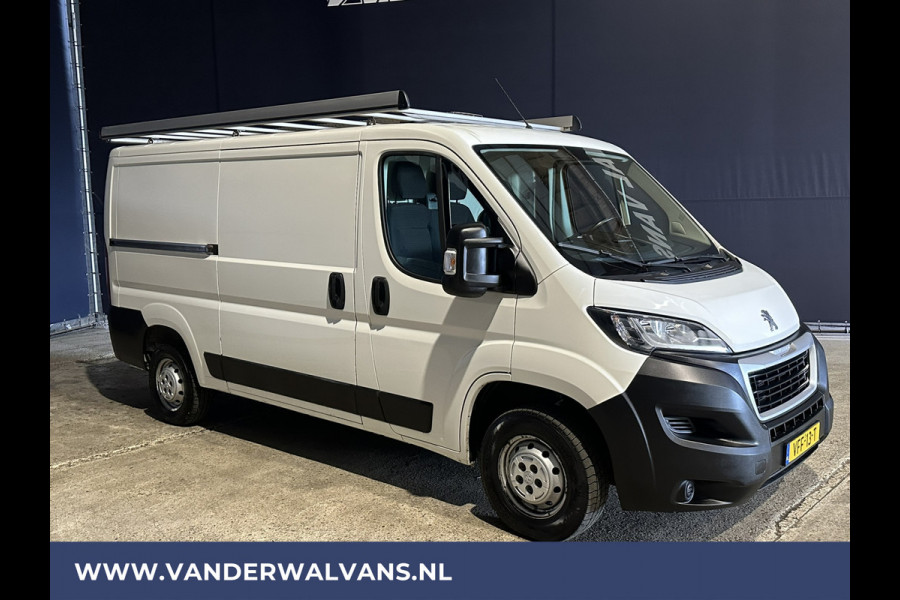 Peugeot Boxer 2.2 BlueHDi 120pk L2H1 Euro6 Airco | 2x zijdeur | Camera | Navigatie | Imperiaal | 2500kg Trekhaak Cruisecontrol, Parkeersensoren, Bijrijdersbank