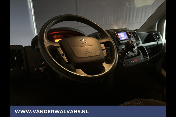 Peugeot Boxer 2.2 BlueHDi 120pk L2H1 Euro6 Airco | 2x zijdeur | Camera | Navigatie | Imperiaal | 2500kg Trekhaak Cruisecontrol, Parkeersensoren, Bijrijdersbank