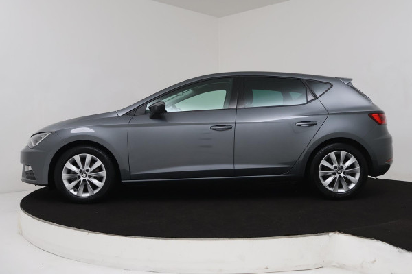 Seat Leon 1.0 EcoTSI Style Business Intense (PARKEERSENSOREN, CRUISE CONTROL, NAVIGATIE, CARPLAY, NL-AUTO, GOED ONDERHOUDEN)