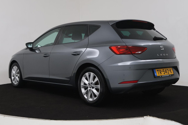 Seat Leon 1.0 EcoTSI Style Business Intense (PARKEERSENSOREN, CRUISE CONTROL, NAVIGATIE, CARPLAY, NL-AUTO, GOED ONDERHOUDEN)