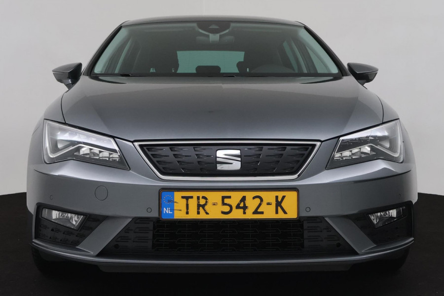 Seat Leon 1.0 EcoTSI Style Business Intense (PARKEERSENSOREN, CRUISE CONTROL, NAVIGATIE, CARPLAY, NL-AUTO, GOED ONDERHOUDEN)