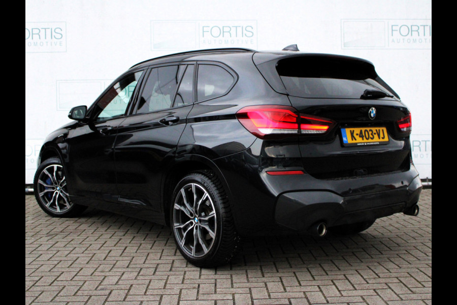 BMW X1 sDrive20i High Executive NL AUTO | DEALER ONDERH | HEAD UP | PANO | CAMERA |