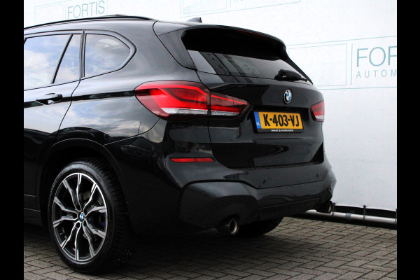 BMW X1 sDrive20i High Executive NL AUTO | DEALER ONDERH | HEAD UP | PANO | CAMERA |