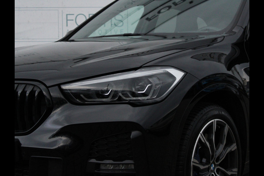 BMW X1 sDrive20i High Executive NL AUTO | DEALER ONDERH | HEAD UP | PANO | CAMERA |