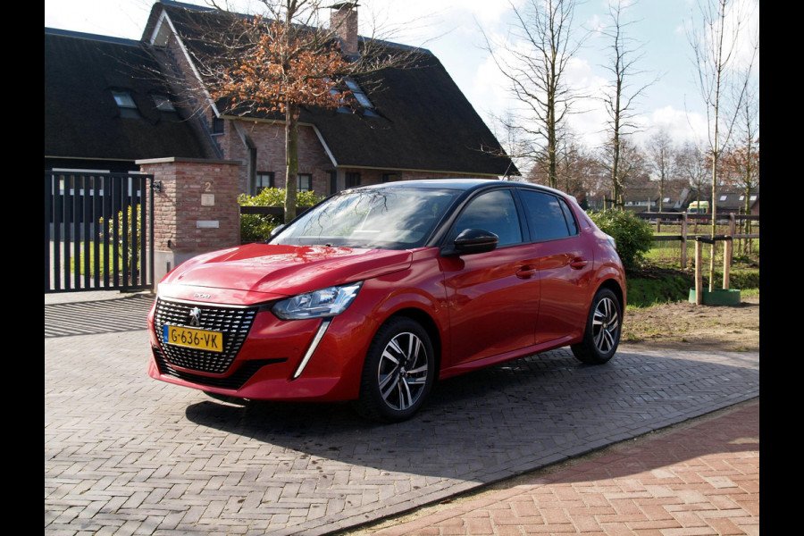 Peugeot 208 1.2 PureTech Blue Lease Allure | Apple Carplay | 100 PK | Two-Tone | Achteruitrijcamera | Navigatie |