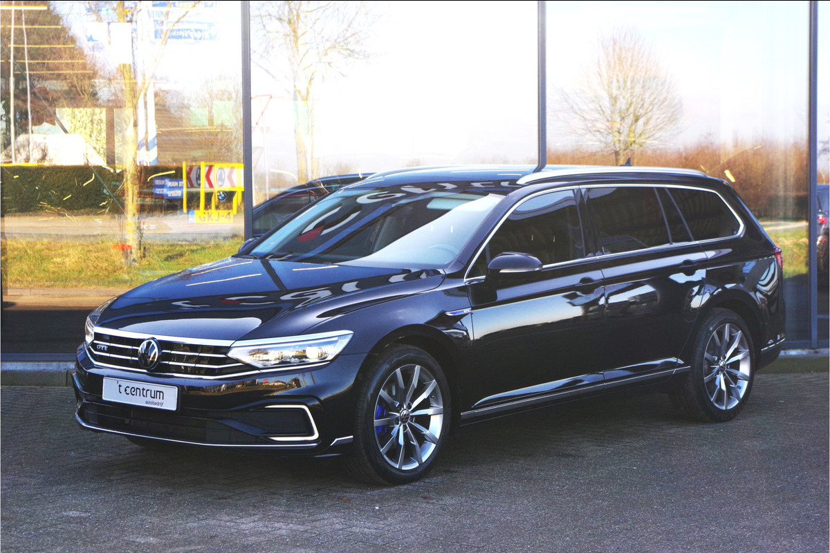 Volkswagen Passat Variant 1.4 TSI PHEV GTE 218 PK Business, Panoramadak, Elek. Trekhaak, Leder, Massage, Camera