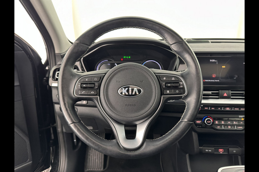 Kia e-Niro DynamicPlusLine 64 kWh [ 3-Fase ] Aut *PANO | NAVI-FULLMAP | FULL-LED | DIGI-COCKPIT | ADAPT.CRUISE | CAMERA | KEYLESS | FULL-LEATHER | DAB+ | CARPLAY | SHIFT-PADDLES | LANE-ASSIST | COMFORT-SEATS | 17''ALU*