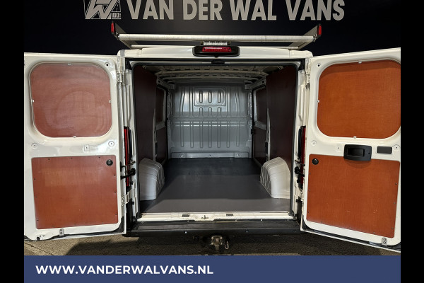 Peugeot Boxer 2.2 BlueHDi 120pk L2H1 Euro6 Airco | 2x zijdeur | Camera | Navigatie | Imperiaal | 2500kg Trekhaak Cruisecontrol, Parkeersensoren, Bijrijdersbank