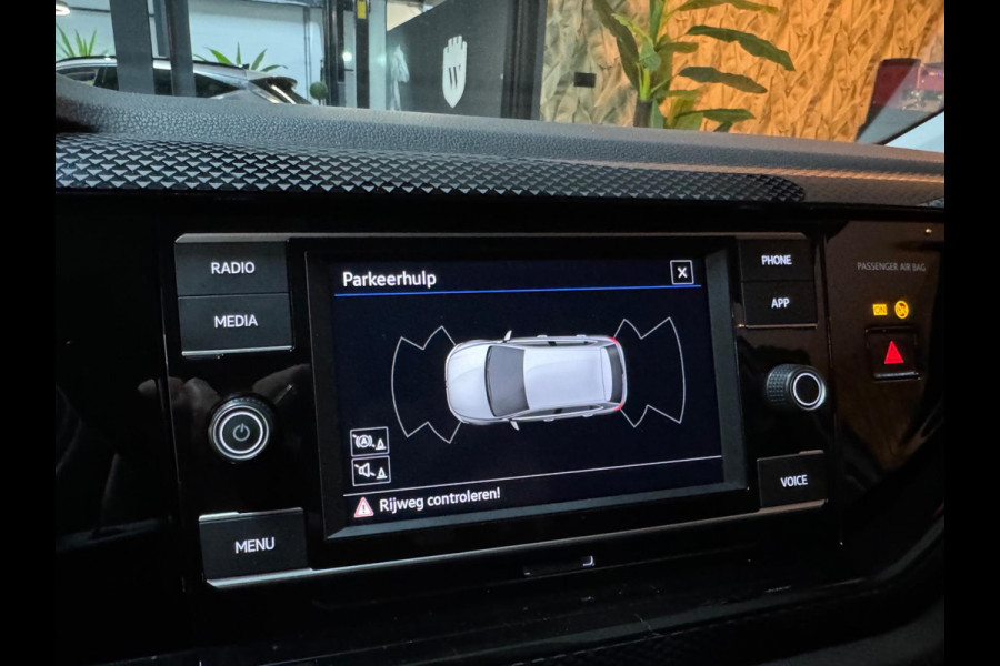 Volkswagen Polo 1.0 TSI Life Fabrieksgarantie StoelVW CarPlay LED PDC voor en achter Clima AC DAB Rijklaar