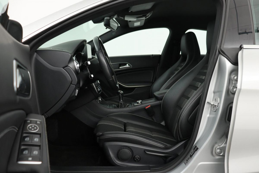 Mercedes-Benz CLA-Klasse Shooting Brake 180 Business Solution | Carplay | Camera | Half leder | Navigatie | Cruise control | Airco | Bluetooth | Sportstoelen