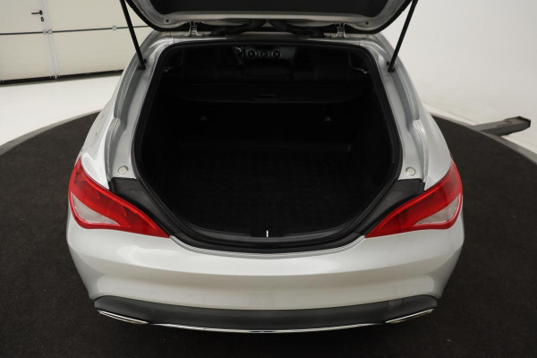 Mercedes-Benz CLA-Klasse Shooting Brake 180 Business Solution | Carplay | Camera | Half leder | Navigatie | Cruise control | Airco | Bluetooth | Sportstoelen
