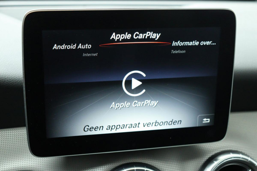 Mercedes-Benz CLA-Klasse Shooting Brake 180 Business Solution | Carplay | Camera | Half leder | Navigatie | Cruise control | Airco | Bluetooth | Sportstoelen