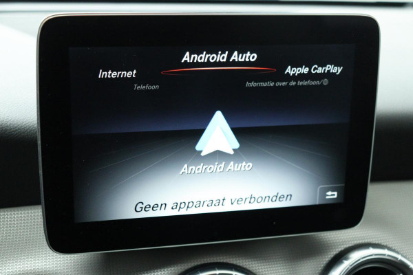 Mercedes-Benz CLA-Klasse Shooting Brake 180 Business Solution | Carplay | Camera | Half leder | Navigatie | Cruise control | Airco | Bluetooth | Sportstoelen