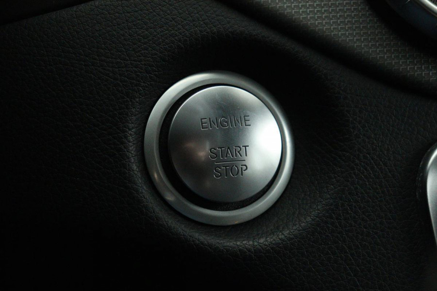 Mercedes-Benz CLA-Klasse Shooting Brake 180 Business Solution | Carplay | Camera | Half leder | Navigatie | Cruise control | Airco | Bluetooth | Sportstoelen