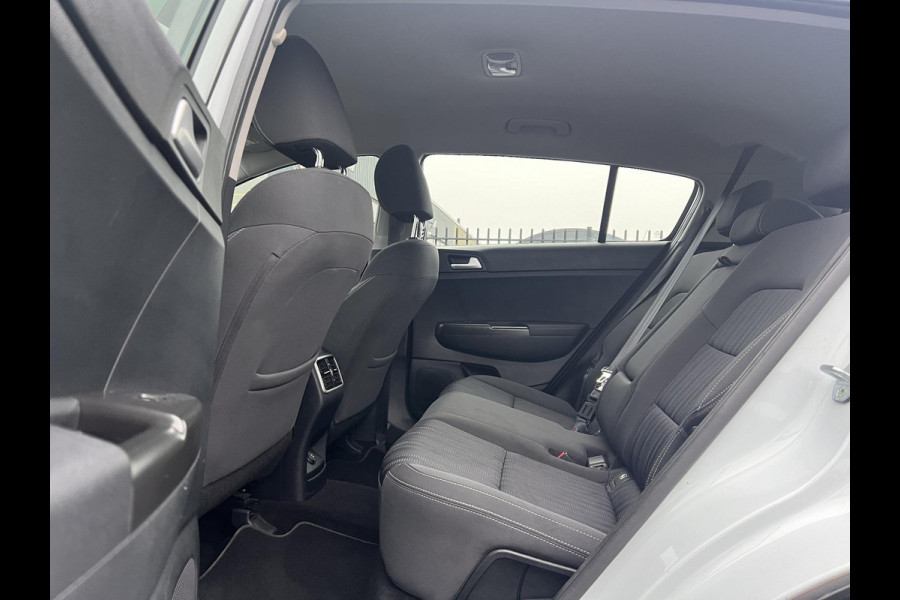 Kia Sportage 1.6 GDI ComfortLine 1e Eigenaar,Airco,PDC,Bluetooth,Cruise,Trekhaak,132pk,Elek,ramen,Nieuwe Apk bij Aflevering
