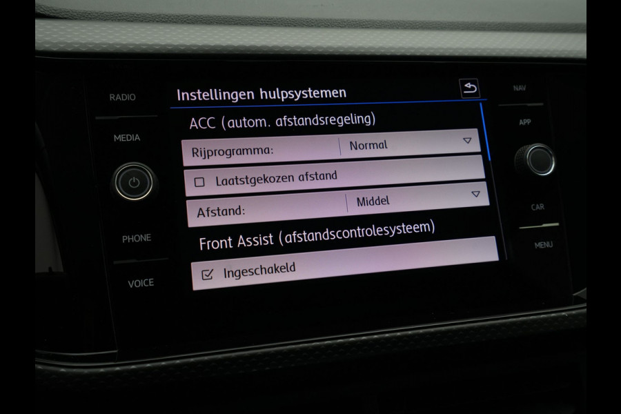 Volkswagen T-Cross 1.0 TSI Life Navigatie Trekhaak Stoelverwarming Pdc 31