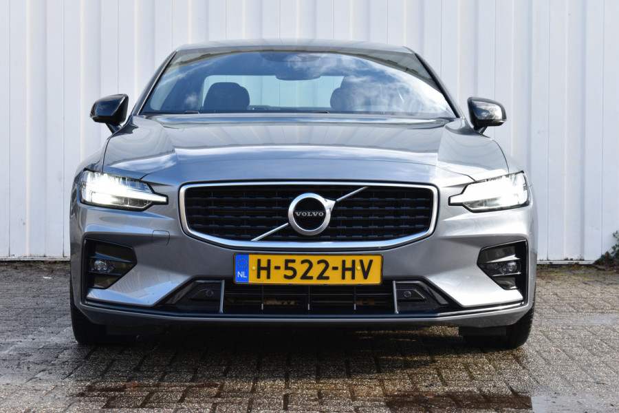 Volvo S60 T4 Automaat R-Design | Adaptieve cruise control | verwarmbare voorstoelen | Park Assist Line |