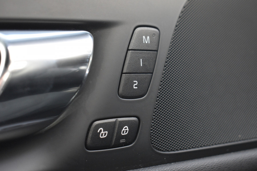 Volvo S60 T4 Automaat R-Design | Adaptieve cruise control | verwarmbare voorstoelen | Park Assist Line |