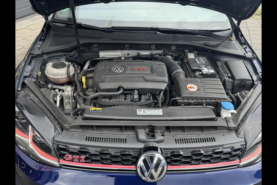 Volkswagen Golf 2.0 GTI Performance - AUTOMAAT I Navigatie I Airco I PDC I