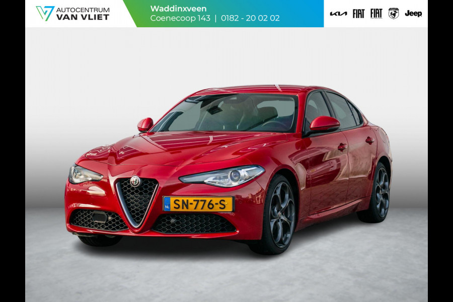 Alfa Romeo Giulia 2.0T Super | Leder | Xenon | 19"| Apple Carplay | Camera | PDC | Stoel&Stuur Verwarming | Rosso Alfa