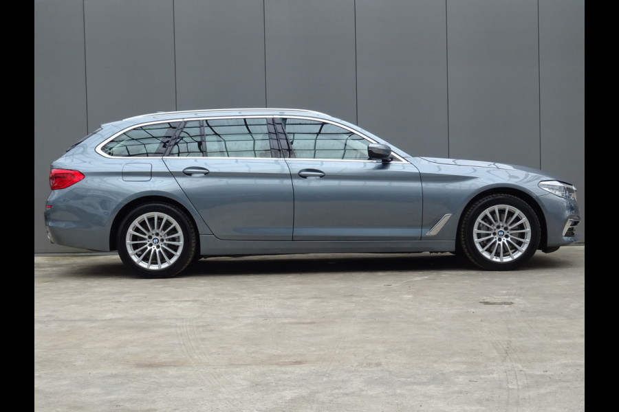 BMW 5 Serie Touring 530i High Executive * LED * GR NAVI * LEER !!