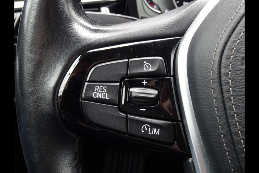 BMW 5 Serie Touring 530i High Executive * LED * GR NAVI * LEER !!