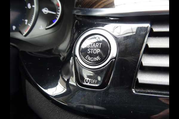 BMW 5 Serie Touring 530i High Executive * LED * GR NAVI * LEER !!