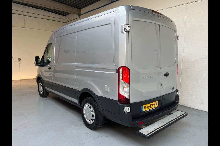 Ford Transit SERVICEWAGEN 350 2.0 TDCI 130PK EURO6 L2H2 TREND 3PERSOONS, SORTIMO INRICHTING AIRCO CAMERA METALLIC RIJKLAARPRIJS!