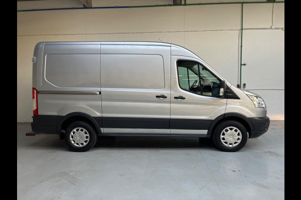 Ford Transit SERVICEWAGEN 350 2.0 TDCI 130PK EURO6 L2H2 TREND 3PERSOONS, SORTIMO INRICHTING AIRCO CAMERA METALLIC RIJKLAARPRIJS!