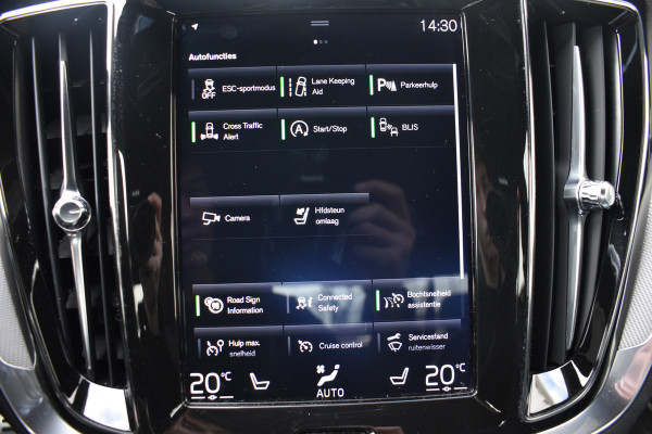 Volvo S60 T4 Automaat R-Design | Adaptieve cruise control | verwarmbare voorstoelen | Park Assist Line |