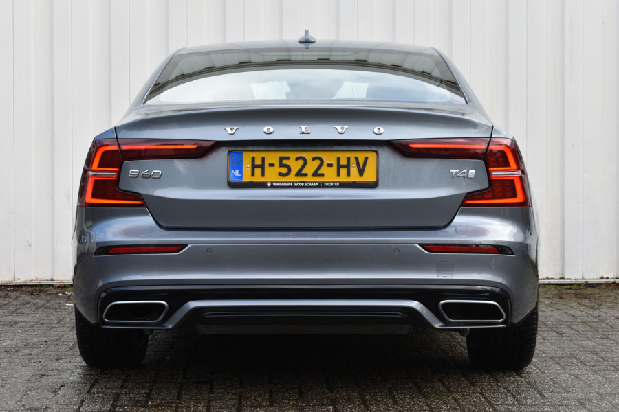 Volvo S60 T4 Automaat R-Design | Adaptieve cruise control | verwarmbare voorstoelen | Park Assist Line |