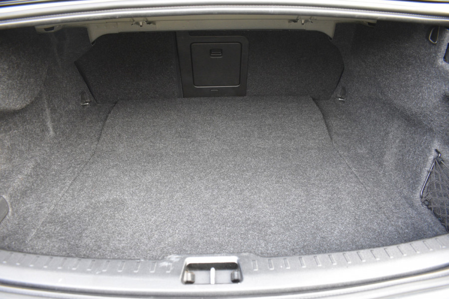Volvo S60 T4 Automaat R-Design | Adaptieve cruise control | verwarmbare voorstoelen | Park Assist Line |