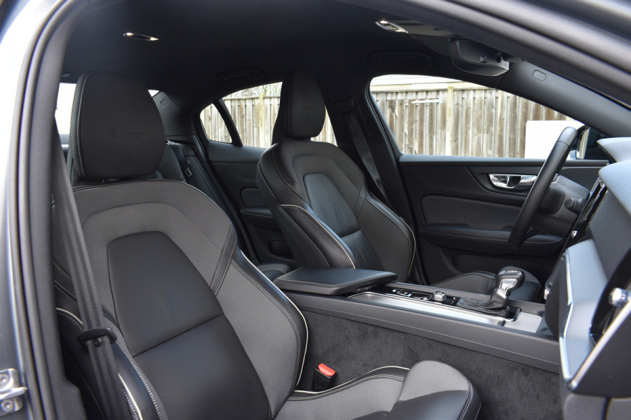 Volvo S60 T4 Automaat R-Design | Adaptieve cruise control | verwarmbare voorstoelen | Park Assist Line |