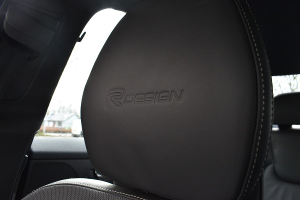 Volvo S60 T4 Automaat R-Design | Adaptieve cruise control | verwarmbare voorstoelen | Park Assist Line |