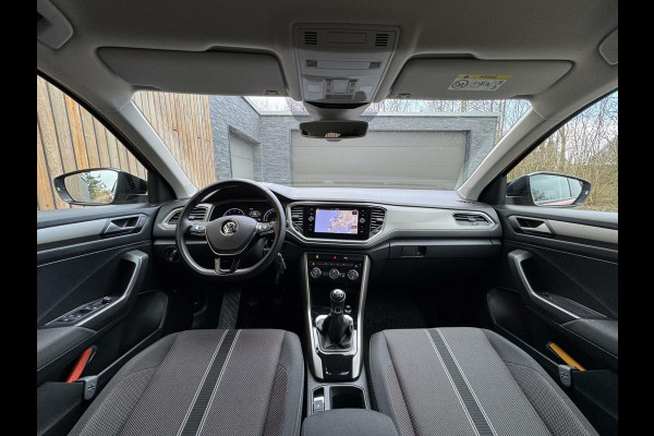 Volkswagen T-Roc 1.0 TSI Style | LED koplampen | Navigatiesysteem | Climate control | Cruise control adaptief | Achteruitrijcamera | Trekhaak afn