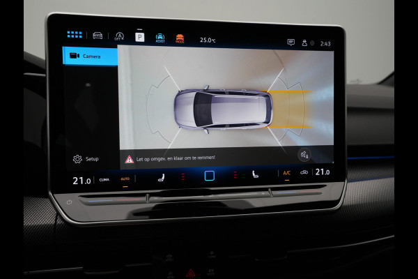 Volkswagen GOLF Variant 1.5 eTSI 116 7DSG R-Line Edition | 'App-Connect' draadloze smartphone integratie | Achterbank in ongelijke delen neerklapbaar incl. middenarmsteun en doorlaadmogelijkheid | Afstandscontrolesysteem (Front Assist)