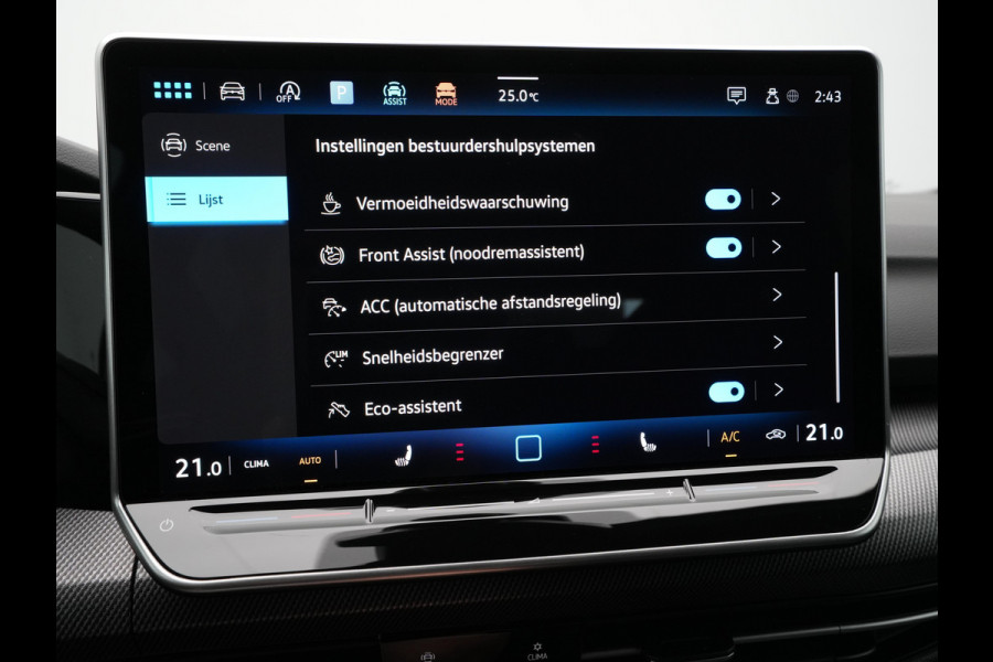 Volkswagen GOLF Variant 1.5 eTSI 116 7DSG R-Line Edition | 'App-Connect' draadloze smartphone integratie | Achterbank in ongelijke delen neerklapbaar incl. middenarmsteun en doorlaadmogelijkheid | Afstandscontrolesysteem (Front Assist)