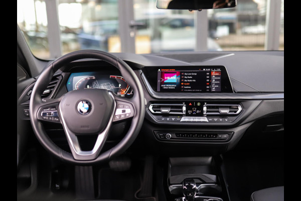 BMW 1-serie 118i Executive Edition | Sfeerverlichting | Camera | Harman/Kardon |  Virtual Cockpit | Stoelverw.