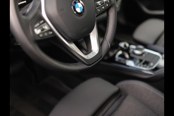 BMW 1-serie 118i Executive Edition | Sfeerverlichting | Camera | Harman/Kardon |  Virtual Cockpit | Stoelverw.