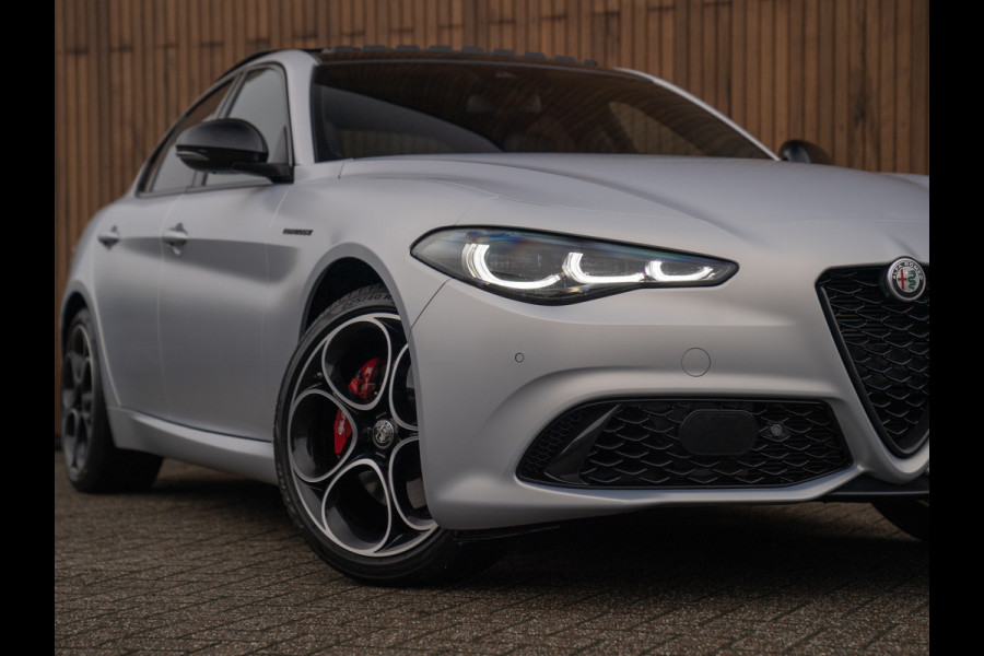 Alfa Romeo Giulia 2.0T 280pk Q4 Competizione | MY24 | Pano-dak | Harman/Kardon