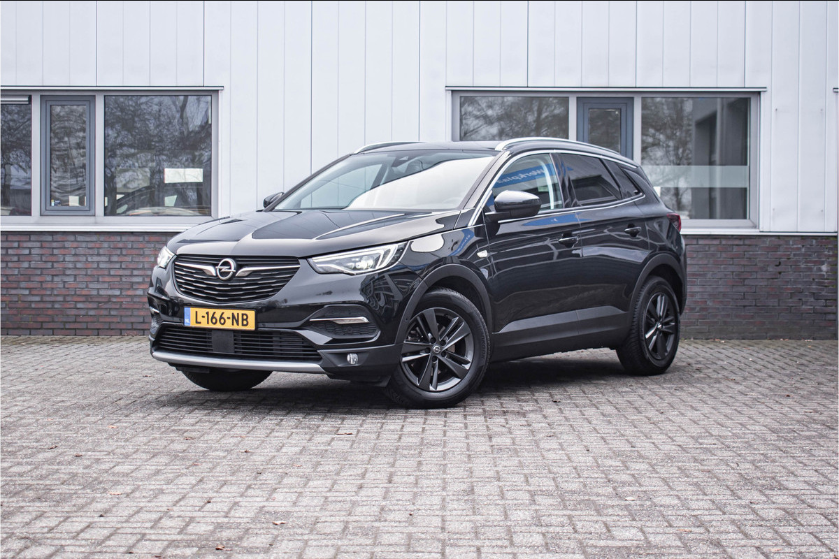 Opel Grandland X 1.2 Turbo Business Executive