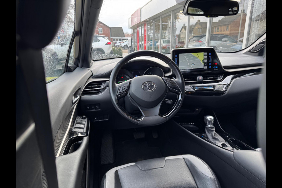 Toyota C-HR 1.8 Hybrid Style | Eerste eigenaar, Leer, JBL, Dodehoekherkenning, Parkeersensoren, Keyless, Bi-Tone, Weinig KM