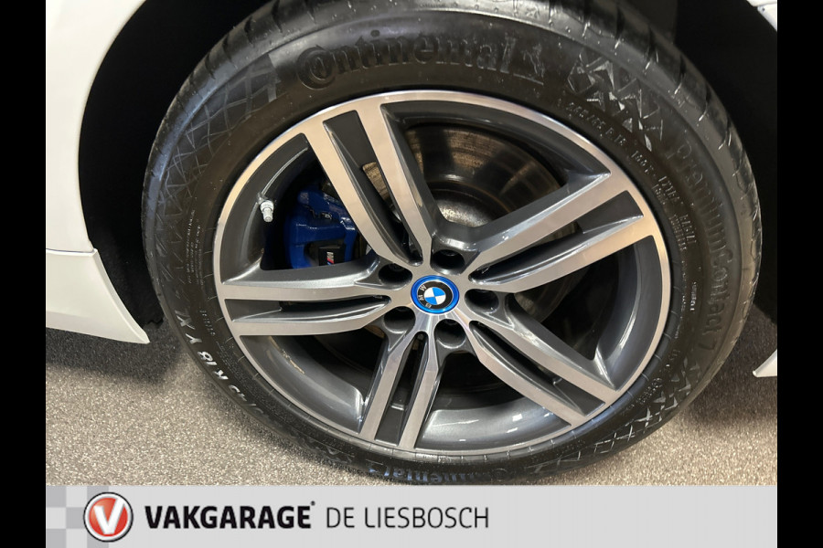 BMW 5 Serie Touring 530e xDrive High Executive / pano / leer / navi /camera / trekhaak / harman kardon