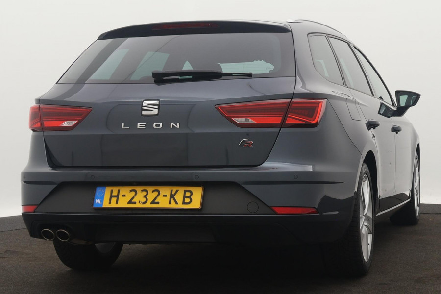 Seat León ST 1.5 TSI FR Ultimate Edition(NL-auto, 1e Eig, Dealer OnderH, Digitale Dash, Camera, StoelV, Digitale Dash, Etc)